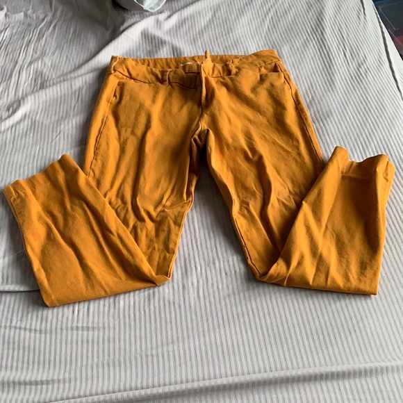 Capris - Picture 1 of 3